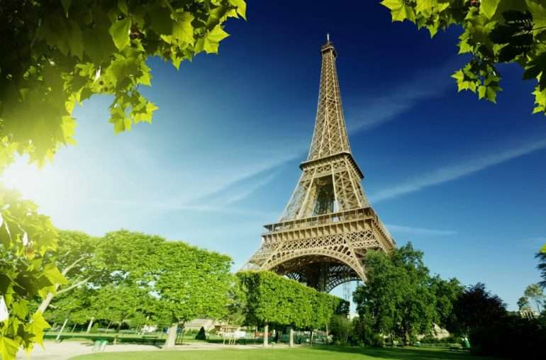 Weekend in Paris: Itinerary, Top Attractions, and Eiffel Tower Tickets